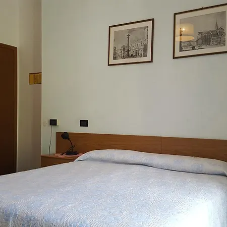 ホテル Firenze 2*