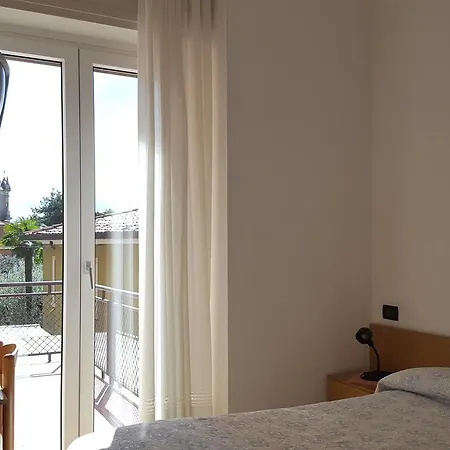 Ξενοδοχείο Firenze 2*