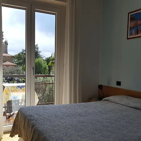 Ξενοδοχείο Firenze 2*